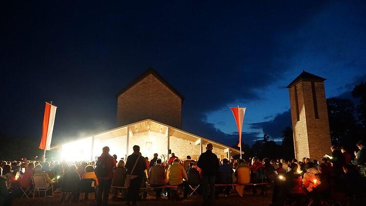 Stimmungsvoll war es bei der Vigilfeier am Vorabend zum Hochfest Mariä Himmelfahrt auf dem Maria Ehrenberg. Marion Eckert