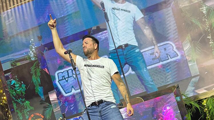 Schlagersänger Wendler feiert Rückkehr an den Ballermann