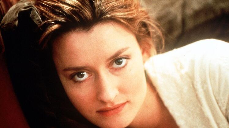 Die wundersch&ouml;ne Lauren (Natascha McElhone) ber&uuml;hrt Truman und ver&auml;ndert f&uuml;r immer sein Leben. F&uuml;r beide ist es die gro&szlig;e Liebe, doch in der perfekten Welt der "Truman Show" ist f&uuml;r Liebe kein Platz.