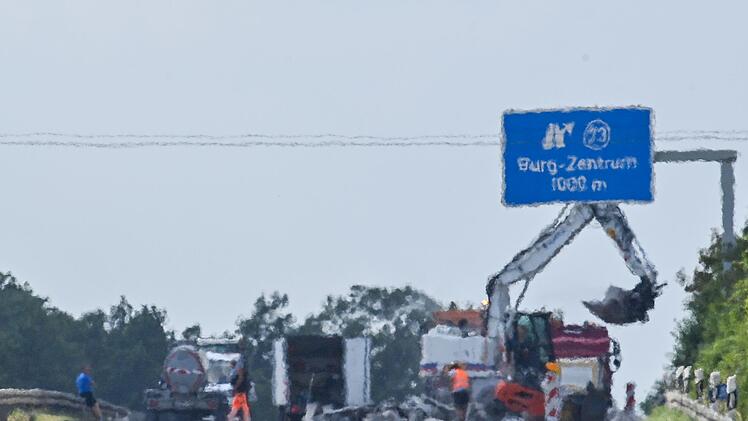 A2 bei Burg wegen Hitzesch&auml;den gesperrt