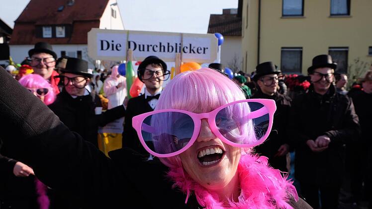 Beim Faschingszug in Elfershausen. Foto: Gerd Schaar
