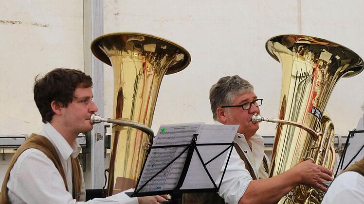 Impressionen vom Coburger "Lokalklang" am Sonntag: Blaskapelle MeederFoto: Jochen Berger