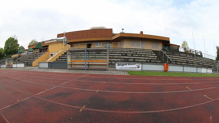 Die Stadt geht davon aus, dass im Frühjahr endlich mit der Sanierung der Mehrzweckhalle begonnen wird. Foto: Thomas Malz/Archiv