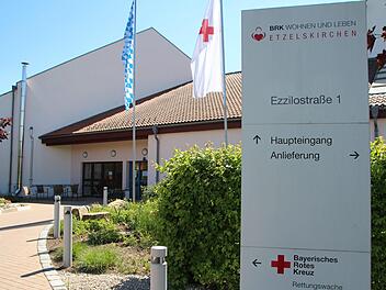 Die Senioreneinrichtung "BRK Wohnen und Leben" im Höchstadter Ortsteil Etzelskirchen  ist zum neuen Corona-Hotspot geworden. Foto: Franziska Rieger