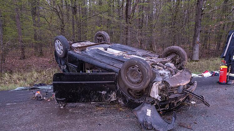 Vier Verletzte bei Unfall im Landkreis Bamberg am Sonntag (25.4.2022=