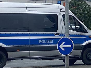 Bayreuth: Frau mit Stichverletzungen in Wohnung gefunden - 53-Jähriger unter Verdacht