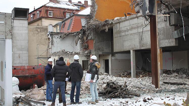 So sieht es bei der Baubesprechung von unten aus. Foto: Mäuser