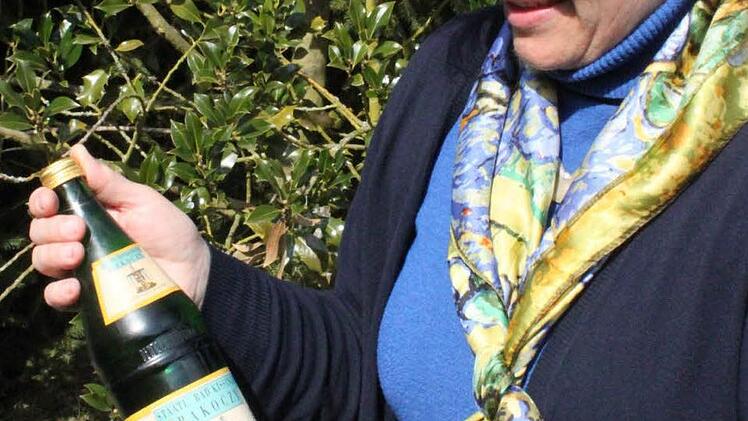 Arbeitskreis-Vorsitzende Anna Krug setzt sich seit Jahren für die Wiederaufnahme der Heilwasser-Abfüllung ein. Foto: Mäuser
