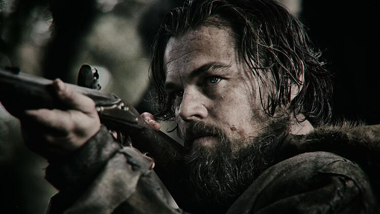 In "The Revenant - Der R&uuml;ckkehrer" einen Trapper, der sich schwer verletzt ins Leben zur&uuml;ckk&auml;mpft.
