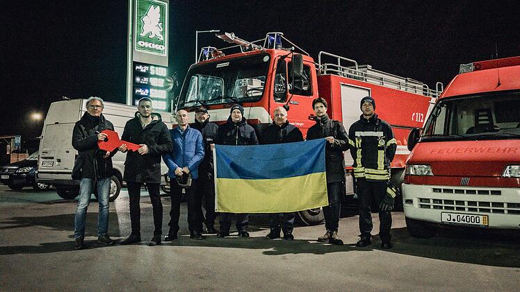 Feuerwehr Erlangen gerät auf Ukraine-Fahrt in Not - in Polen erfährt sie unerwartete Hilfe