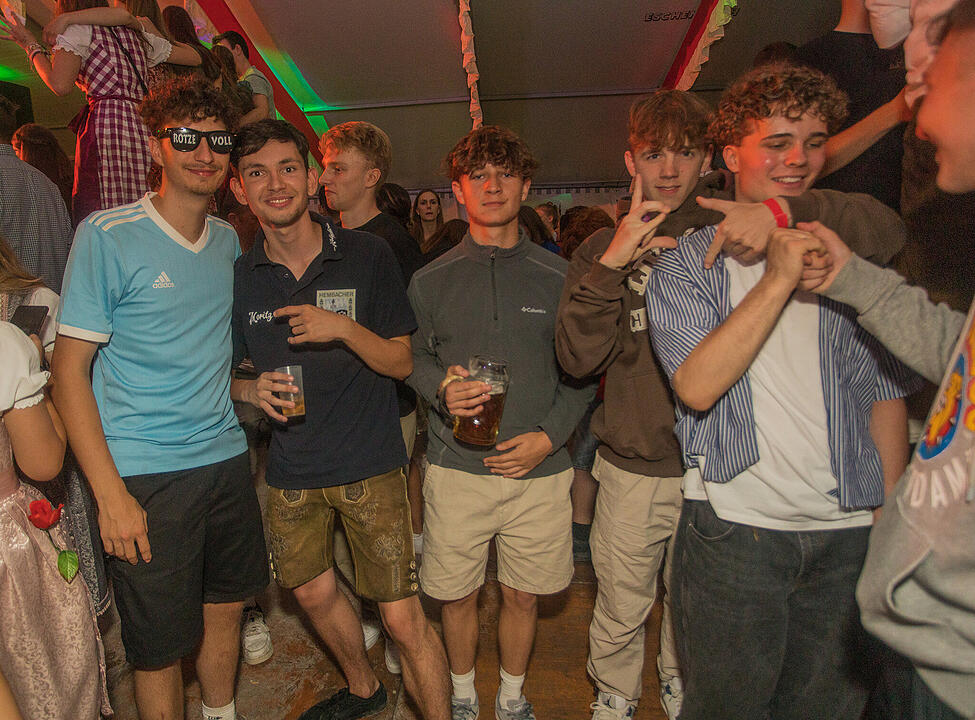 Die Cover- und Partyband "Tasty 7" spielten am Samstag.