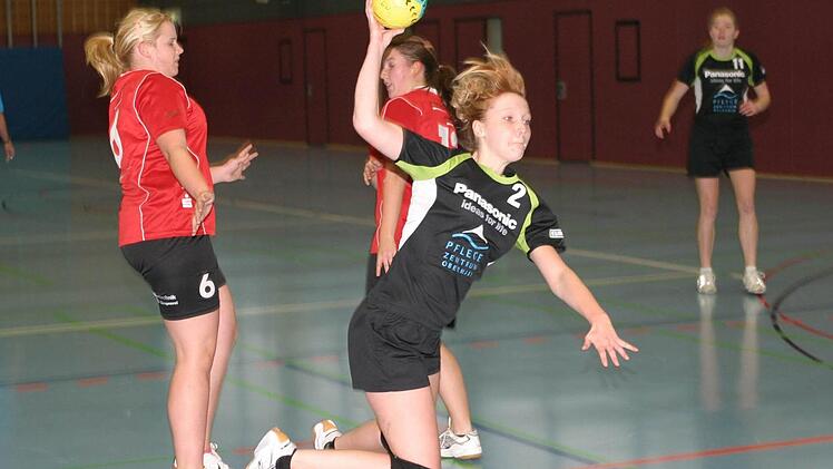 Der Trend von Svenja Limpert zeigt weiterhin nach oben. Hier trifft sie zur 1:0 Führung.