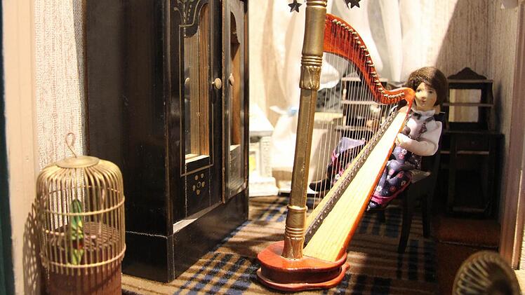 Die Puppenstuben im Heimatmuseum stammen aus verschiedenen Zeitepochen. Foto: Sonny Adam