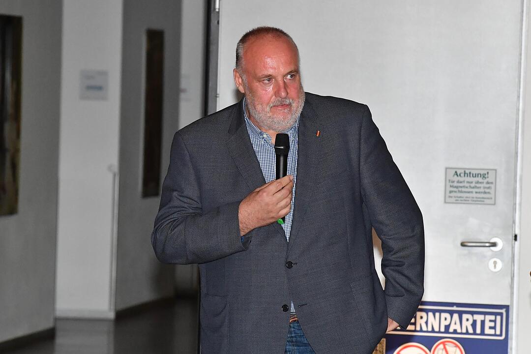 Podiumsdiskussion zur Bundestagswahl in der Brose Arena in Bamberg