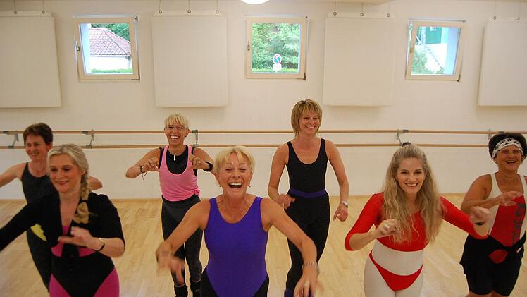 Beim Training (von links): Liane Westhäuser, Heike Schlücke, Carolin Staude, Ramona Scholz, Petra Friedrich, Christine Hummel und Christl Horn. Foto: Oliver Schmidt