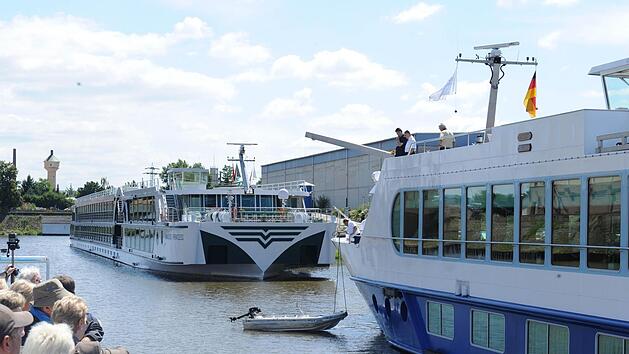 Der Flusskreuzfahrt-Tourismus in der Region boomt. In Bamberg (Foto) kommen t&auml;glich bis zu neun Schiffe an. 2019 erwartet Forchheim die ersten G&auml;ste, die &uuml;ber den Kanal kommen. Foto: Ronald Rinklef