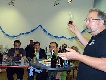 Biersommelier Markus Raupach führte im Stadtmuseum durch die Veranstaltung.