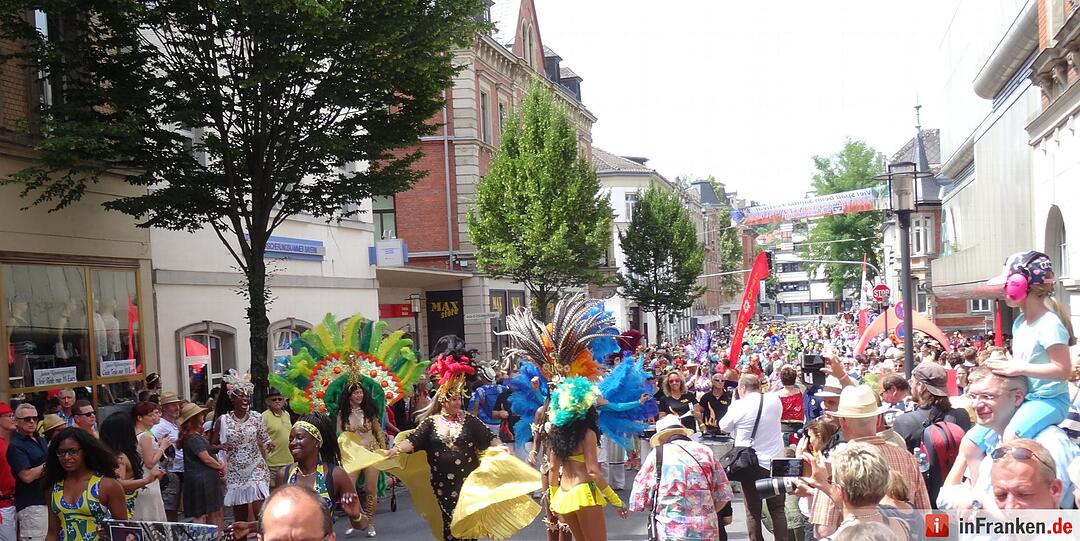 c_2016-07-10_Samba-Umzug10