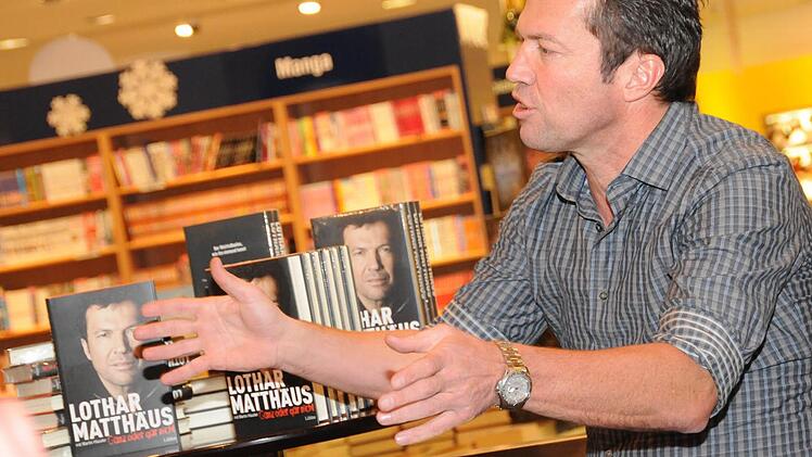 Matthäus möchte mit seinem Buch den Menschen zeigen, wer  er eigentlich ist - damit die Öffentlichkeit ihn nicht mehr nur  als den Promi sehe, den man von der Bunten,  Bild oder von RTL kenne.