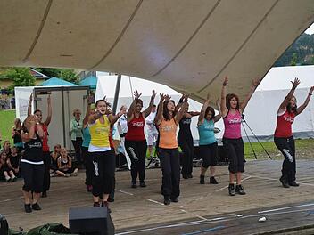 Wie in den vergangenen Jahren werden auch heuer wieder die Caerobics-Fitness-und Gesundheit-Tänzerinnen mit einer schwungvollen Tanzshow begeistern. Foto: Karl-Heinz Hofmann