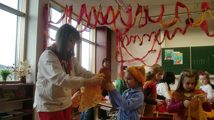 Fasching in der Bad Brückenaus Grundschulklasse 1/ 2 d. Foto: Claudia Körber