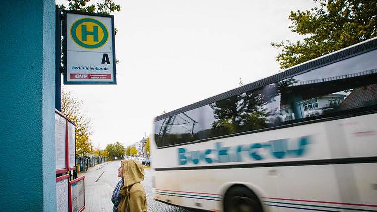 Bewohner von entlegenen Ortschaften sollen ab 2020 innerhalb einer, maximal zwei Stunden mit dem Bus sogenannte zentrale Stützpunkte erreichen können. Außerdem werden Querverbindungen innerhalb des Landkreises neu geschaffen.  Foto: Archiv/Hendrik Steffens
