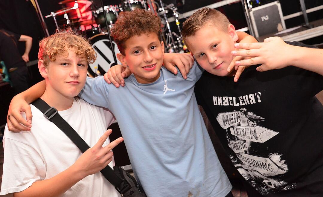 Party mit der Band "CAVELAND"