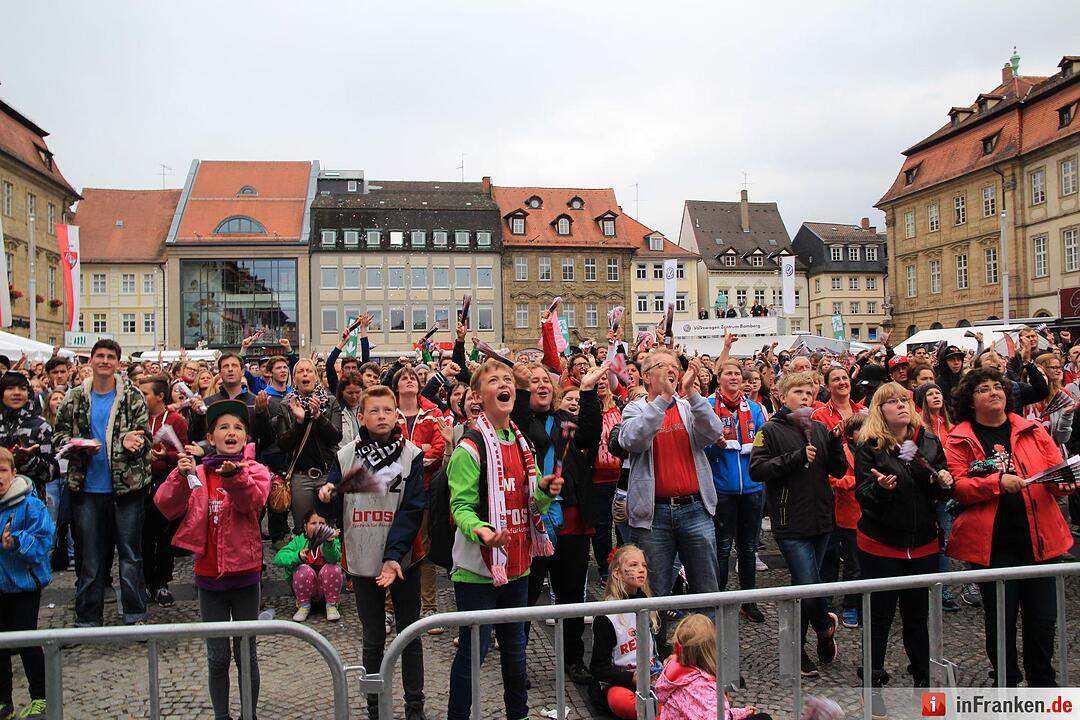 Bilder vom Public Viewing am Bamberger Maxplatz Teil 2