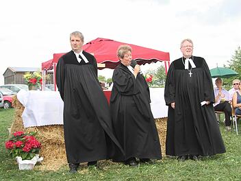 Über einen Psalm kann man eigentlich nicht predigen, waren sich Pfarrer Siegfried Welsch, Pfarrerin und stellvertretende Dekanin Kathrin Klinger und Dekan Jürgen Zinck einig, um so interessanter war die Auslegung des Trios. Fotos: Sonja Adam