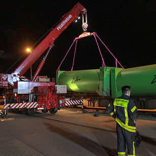 Großeinsatz in Nürnberg: Mitarbeiter hören Babygeschrei aus Pressmüll-Container