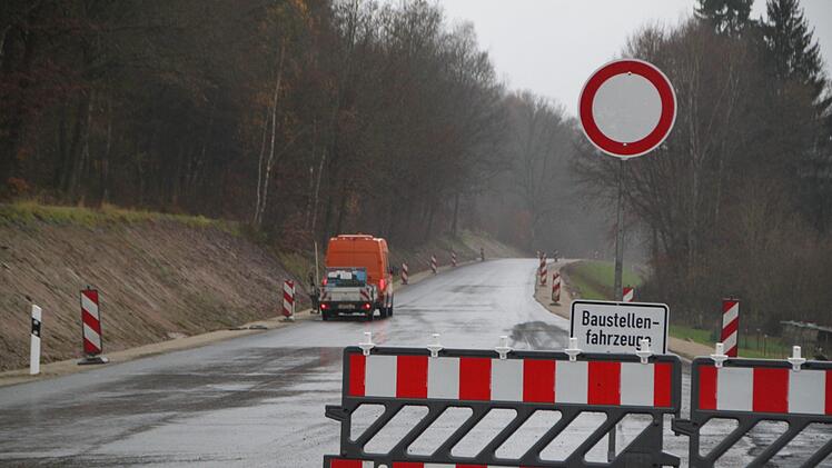 Autofahrer, die regelmäßig zwischen Bad Brückenau und Zeitlofs unterwegs sind, brauchen wegen der Vollsperrung deutlich länger. Foto: Ulrike Müller