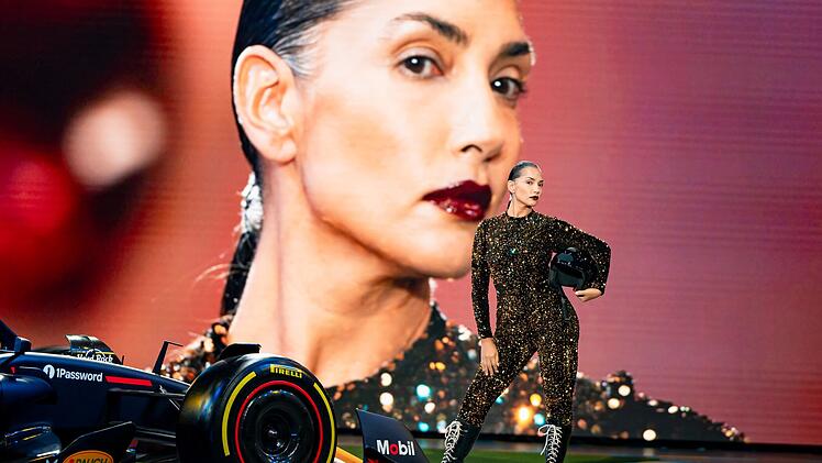 Bianca (46) kann beim Entscheidungswalk punkten.