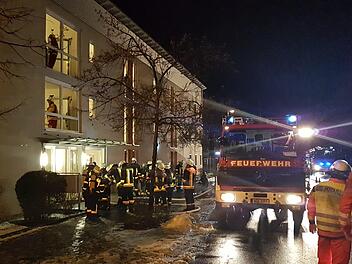 Großeinsatz der Kulmbacher Feuerwehr am frühen Sonntagmorgen beim Kulmbacher Mainpark. Foto: Feuerwehr