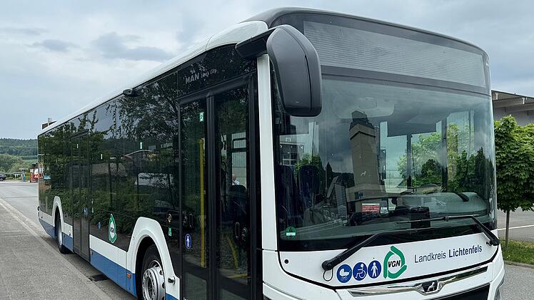 Landkreis Lichtenfels: Ausgabe der Sch&uuml;ler-Fahrkarten vor Schulbeginn