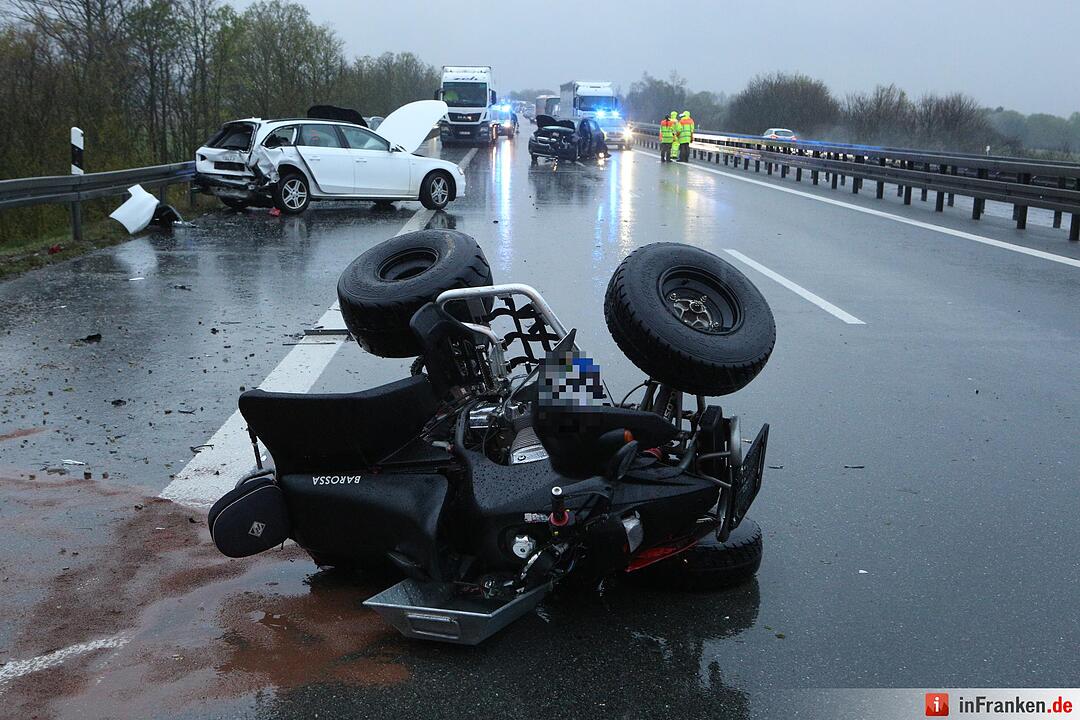 Hagel-Unwetter lšst Massenunfall aus: Autos kollidieren auf der A6 - Acht verletzte Personen, davon drei schwer