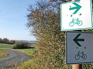 Der Landkreis Haßberge baut sein Radwegenetz weiter aus (hier ein Archivfoto zum Lückenschluss des Rennweg-Radwegs). Foto: Ronald Rinklef