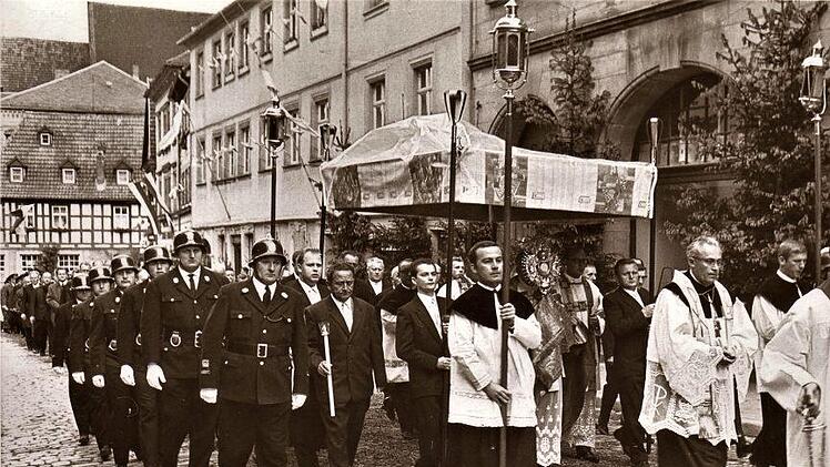 Fronleichnam in Kronach im Jahr 1967. Repro: Gerd Fleischmann