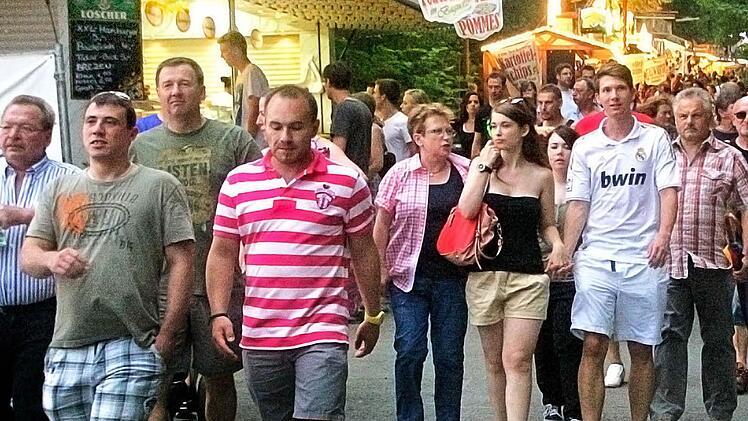 Die Annafestbesucher verließen am Sonntagabend geordnet das Gelände im Kellerwald. Foto: Josef Hofbauer