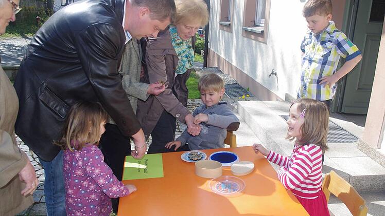 Die Gäste des Uhrenmuseums erhielten einen Zahlenstempel auf die Hand.