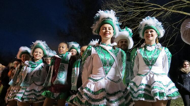 Die  Euerdorfer Karnevalsgesellschaft hat den Fasching eröffnet.Doris Bauer