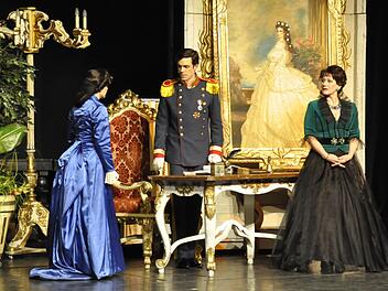 Szene aus dem Musical "Sissi" im Bad Kissinger Kurtheater. Foto: Klopf