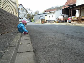 Die Hardtstraße in Eckarts soll saniert und ausgebaut werden, um auch eine positive Außenwirkung zu erzielen. Foto: Julia Raab