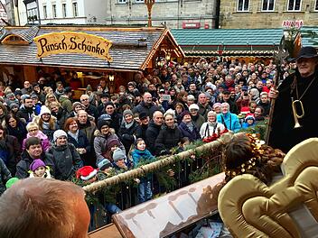 Archivbild von der Weihnachtsziehung am Forchheimer Rathaus Foto: PR