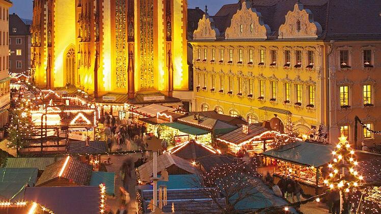 Der Weihnachtsmarkt W&uuml;rzburg 2018 findet von Freitag, 30.November, bis zum Sonntag, 23. Dezember, statt.  Foto: Congress-Tourismus-W&uuml;rzburg, Fotograf: A. Bestle.