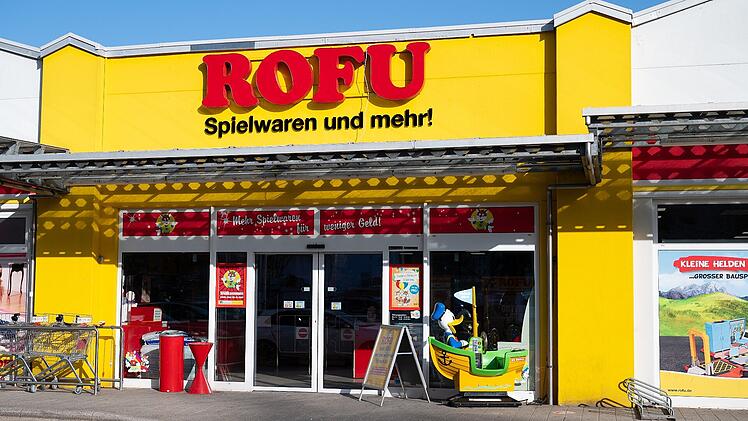 Au&szlig;enansicht einer Filiale von Rofu-Kinderland