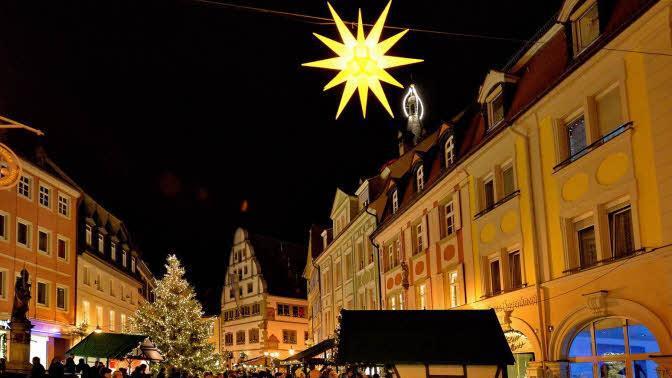 Hilfreich: Aktionen wie der Weihnachtsmarkt helfen den Einzelhändlern vor Ort. Es gilt, möglichst viele Menschen erst einmal in die Stadt zu locken.