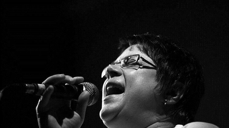 Kati Ritter von der Band Mr. Sister gibt alles, von traurig bis heiter. Foto: Mr. Sister