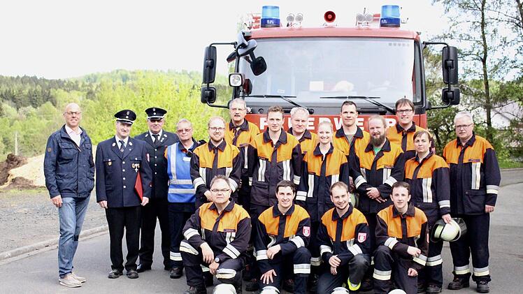 Erstmals haben die Freiwilligen Feuerwehren aus Wildflecken und Oberbach gemeinsam die Leistungsprüfung "Technische Hilfeleistung" abgelegt. Sebastian Schmitt
