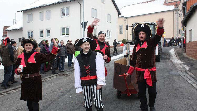 Eindrücke vom Rosenmontagsumzug in Waldfenster.  Foto: Robert Huger