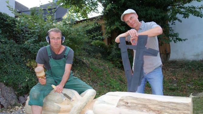 Volker Ullenboom (links) und Martin Schlenger stellen ihre Werke aus ihrem jüngsten Aufenthalt in Nordhalben am Freitag, 18 Uhr, im Künstlerhaus vor .Norbert Neugebauer